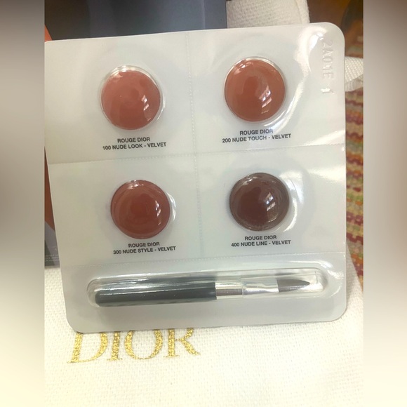 DIOR Lipstick Samples and Beauty Pouch - Picture 4 of 6